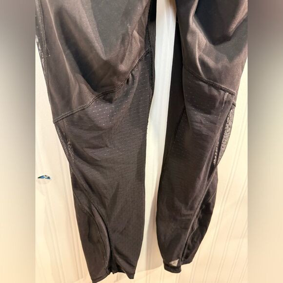 Lululemon Revitalize Tight in Black Long Leggings Sz 8 - Picture 10 of 11